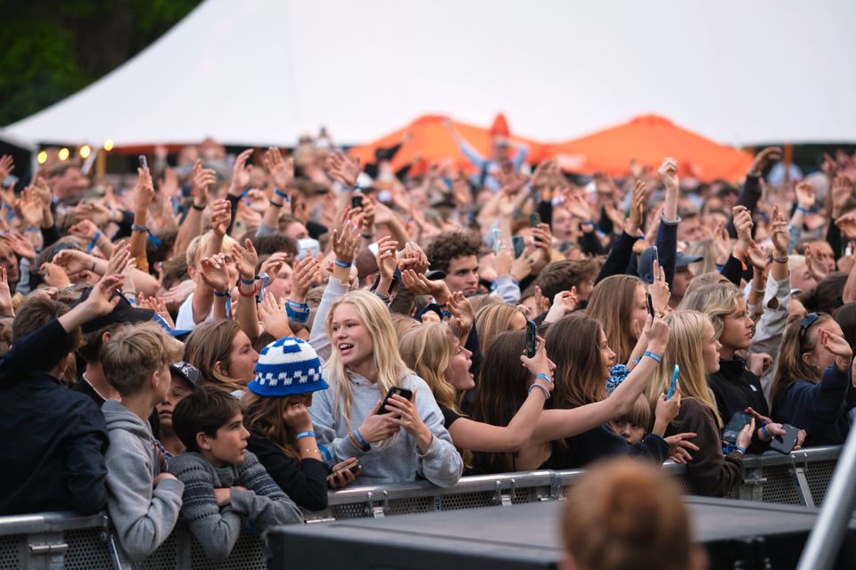 Sommersol i Bakkerne 2024: Mariagerfjords største fredagsbar: Fri adgang for studenter!